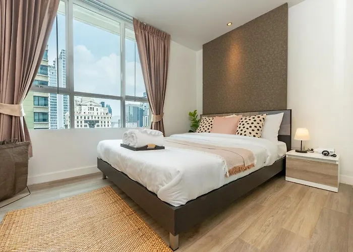 Lucky 808 2bedroom 100sqm Bts Chidlom バンコク都
