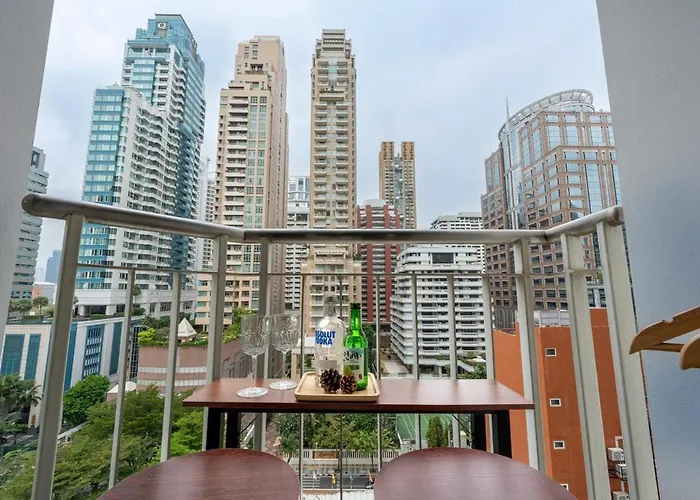 Lucky 808 2bedroom 100sqm Bts Chidlom バンコク都