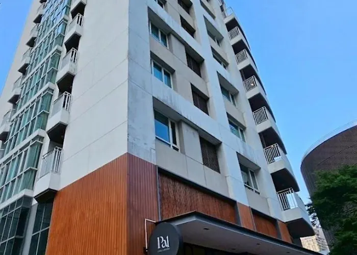 Lucky 808 2bedroom 100sqm Bts Chidlom アパート *
